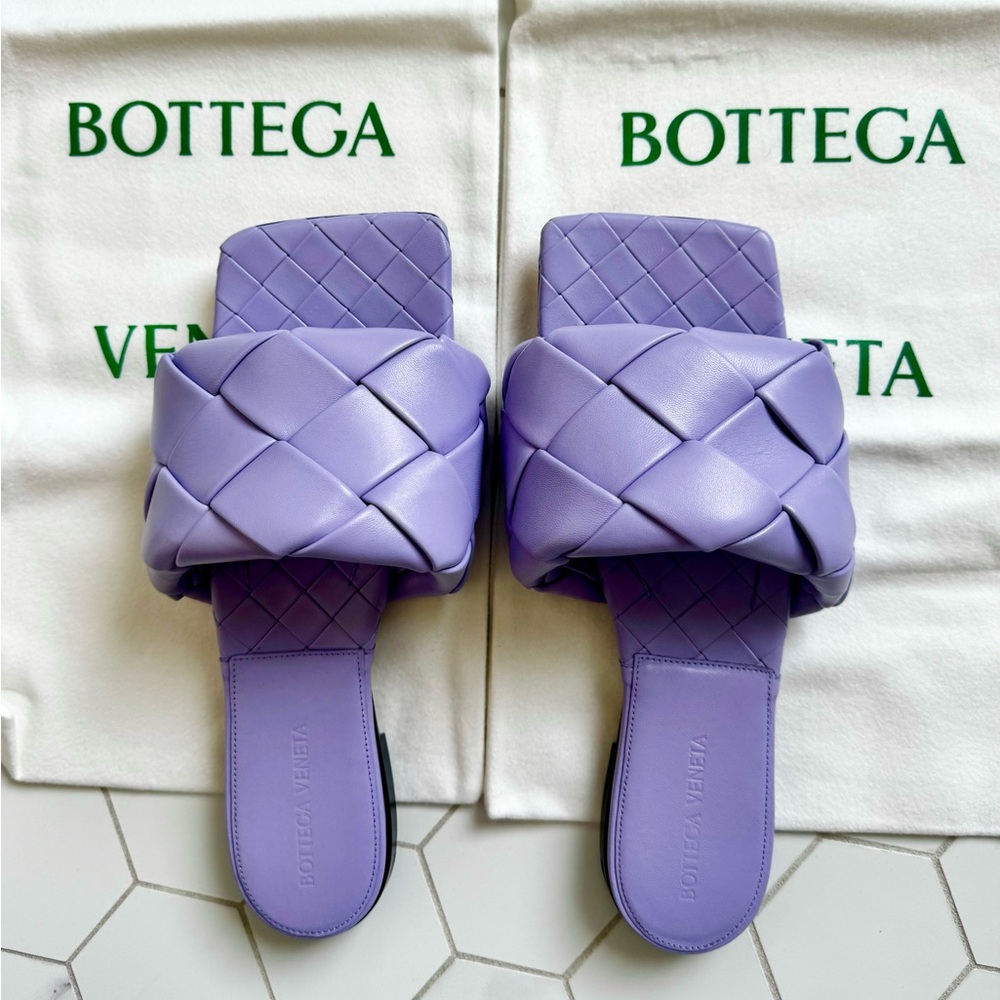 Bottega Veneta Lido BV Flat Sandal, Color: Wisteria, Size: 38.5